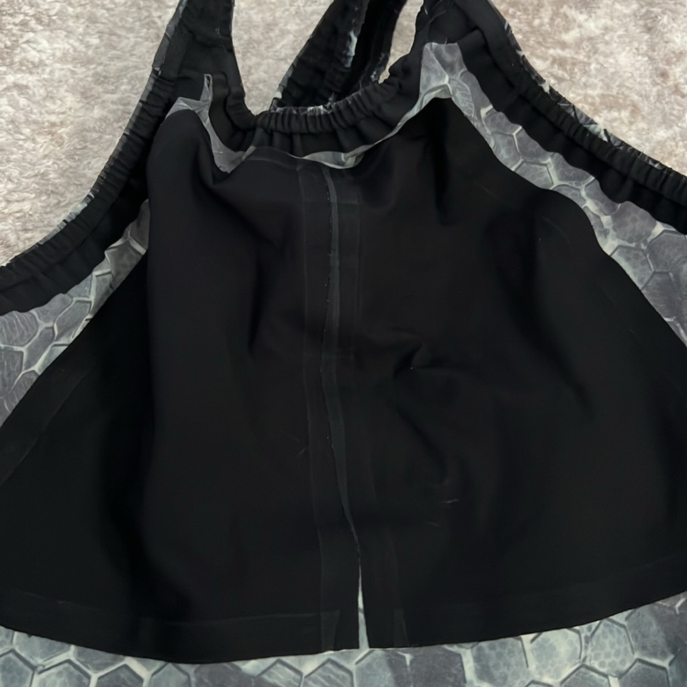 TYR Black Hex-Pattern One-Piece Racing Swimsuit - Picture 9 of 10